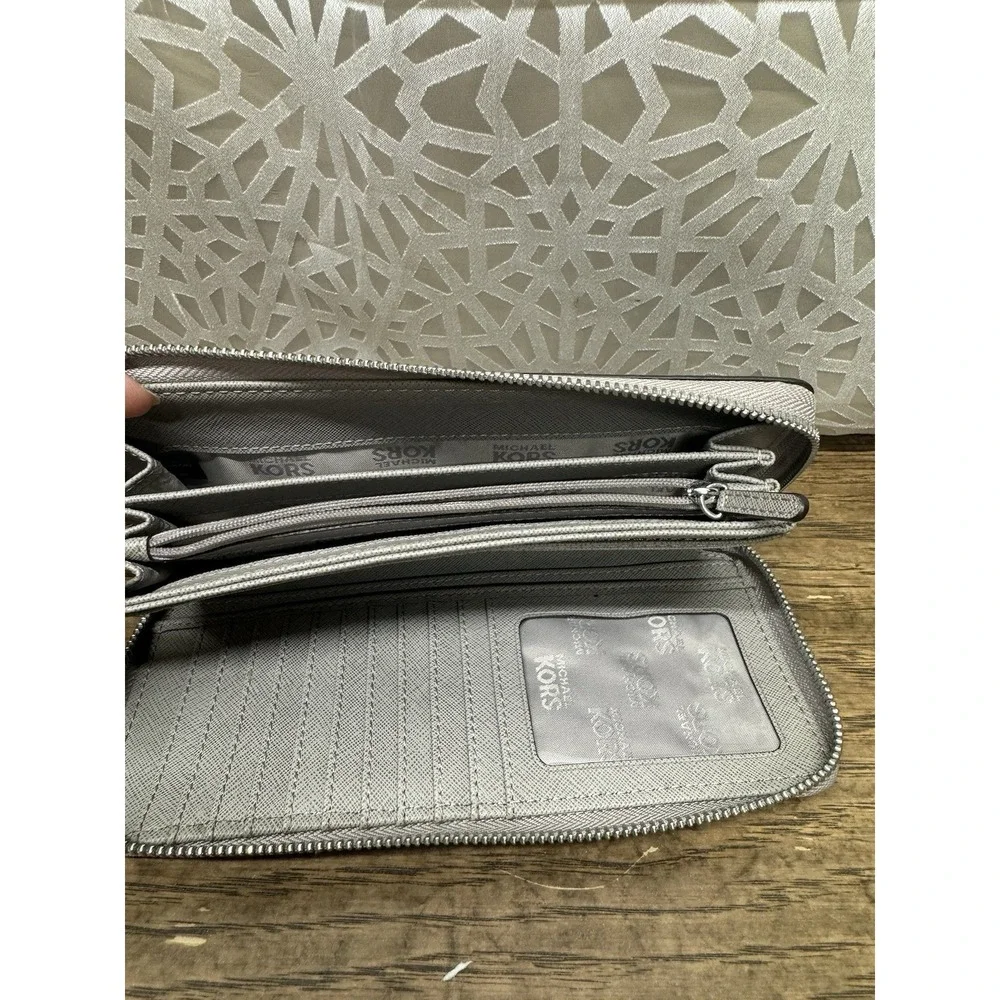Michael Kors Jet Set Travel Continental Luggage Gray Leather Wristlet/Wallet‎